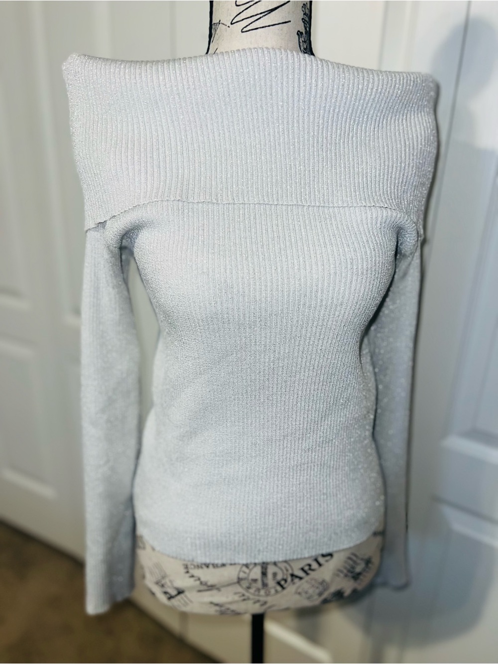 Off-Shoulder Ribbed Sweater - Light Gray Sparkle